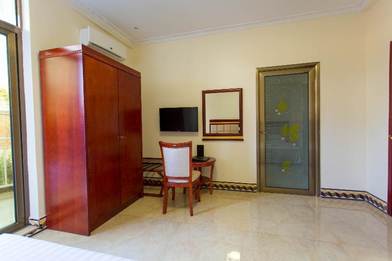 Dove Hotel Kigali Extérieur photo